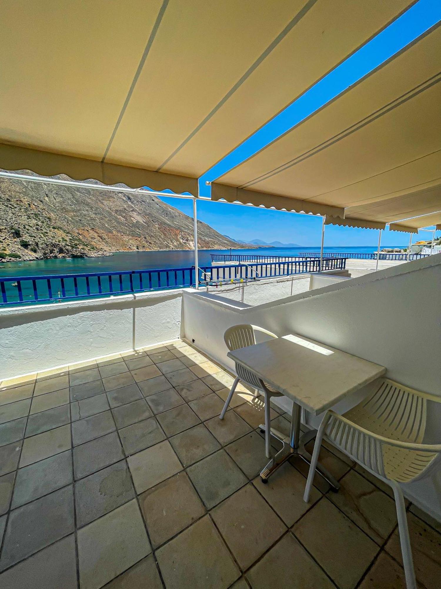 Hotel The Blue House Lutró Exterior foto